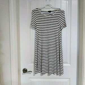 F&F WHITE/ BLACK DRESS /NWOT/B2B